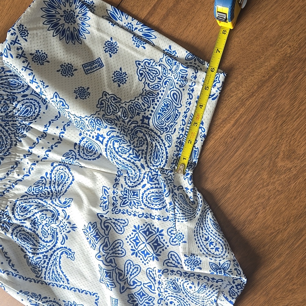 EUC Bravest Studios Men's Shorts - Picture 5 of 5